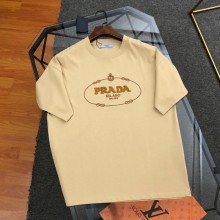 追跡付 プラダ 激安通販 2024春夏新作立体タオル刺繍ロゴラウンドネックTシャツ
