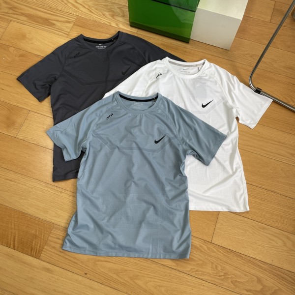 日本未入荷 ナイキ 激安通販 軽量通気速乾半袖Tシャツ3色