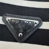 高品質 プラダ 激安偽物 2024春夏新作三角ロゴアルファベットストライプデザイン半袖Tシャツ