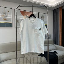 超話題! プラダ n級品 2024春夏新作アイアンポケットラウンドネック半袖Tシャツ2色