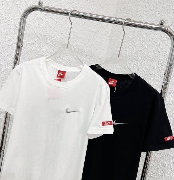新作 ナイキ 激安偽物 シルバーチェック定番レトロモダンカップルTシャツ2色
