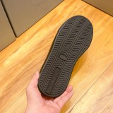 日本未入荷 プラダ 激安通販 新型のメンズカジュアルスニーカーは
