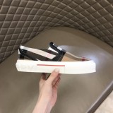 稀少 バーバリー コピー メンズの定番ローカットスニーカー