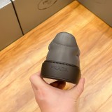 高品質 プラダ スーパーコピー 新型のメンズネットカジュアルスニーカー