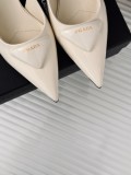 稀少 プラダ 激安通販 三角形のサンダル