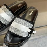 日本未入荷 ディオール n級品 の最新H-TownシリーズOblique厚底スリッパサンダル