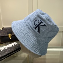 日本未入荷 ルイヴィトン コピー ロゴの刺繍