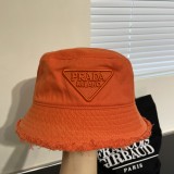 【話題商品！】プラダ コピー 三角標の立体文字刺繍バリ漁師帽