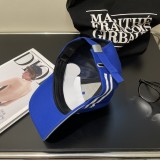 累積売上総額第１位！ プラダ スーパーコピー の人気者は色合わせのトライアングル野球帽