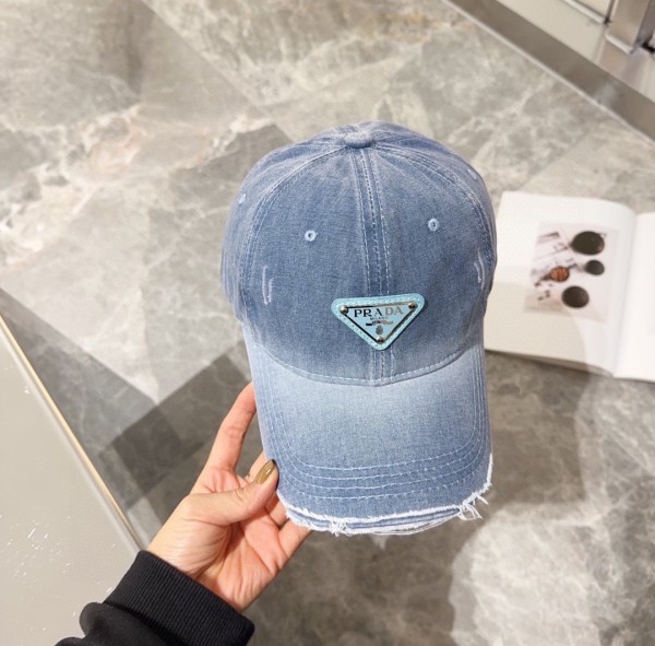 超奇跡の入荷☆ プラダ スーパーコピークラシック三角ロゴ野球帽