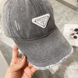 使い勝手良し プラダ n級品 クラシック三角ロゴ野球帽