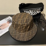 超奇跡の入荷☆ フェンティ スーパーコピー の老花アルファベット漁師帽