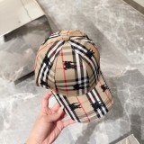 入手困難 バーバリー コピー 立体刺繍オリジナル野球帽