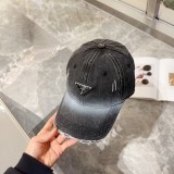 新作 プラダ コピー クラシック三角ロゴ野球帽