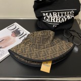 超奇跡の入荷☆ フェンティ スーパーコピー の老花アルファベット漁師帽