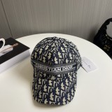 【限定】 ディオール スーパーコピー 新型コーナーにはシンプルな野球帽