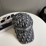 【限定】 ディオール スーパーコピー 新型コーナーにはシンプルな野球帽