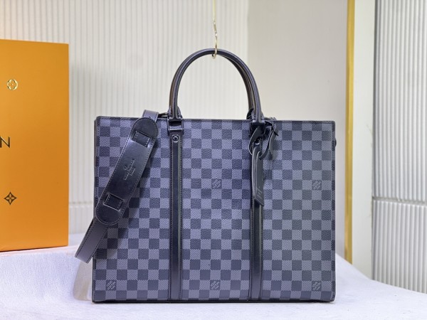 超奇跡の入荷☆ ルイヴィトン コピー 黒い花と黒皮の中間にある黒い縦の男性ブリーフケースはショルダーバッグ