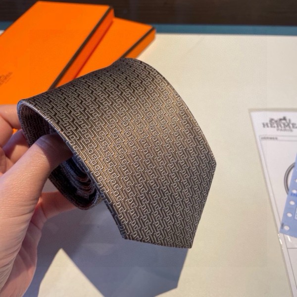 日本未入荷 エルメス 偽物通販 Hアルファベット男性の新しいネクタイシリーズは