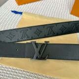 入手困難 ルイヴィトン n級品 OEiI両面ベルト