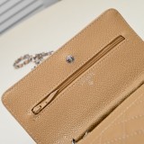追跡付  シャネル 偽物通販 wocキャビアの定番金持ちバッグには