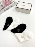 【限定】 シャネル スーパーコピー クラシックアルファベットロゴコットンソックス
