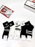 日本未入荷 シャネル n級品 クラシックアルファベットロゴメッシュショートソックス