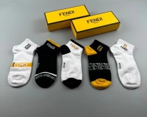 使い勝手良し フェンディ コピーおすすめ 新品靴下