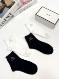 【限定】 シャネル スーパーコピー クラシックアルファベットロゴコットンソックス
