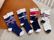 日本未入荷 ディオール 激安偽物 ジャガードのすね靴下