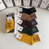 超奇跡の入荷☆ シャネル コピーおすすめ ミドル丈スタッズソックス