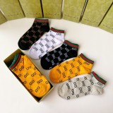 ★超人気 グッチ n級品 の新定番中短タイプスタッズソックス