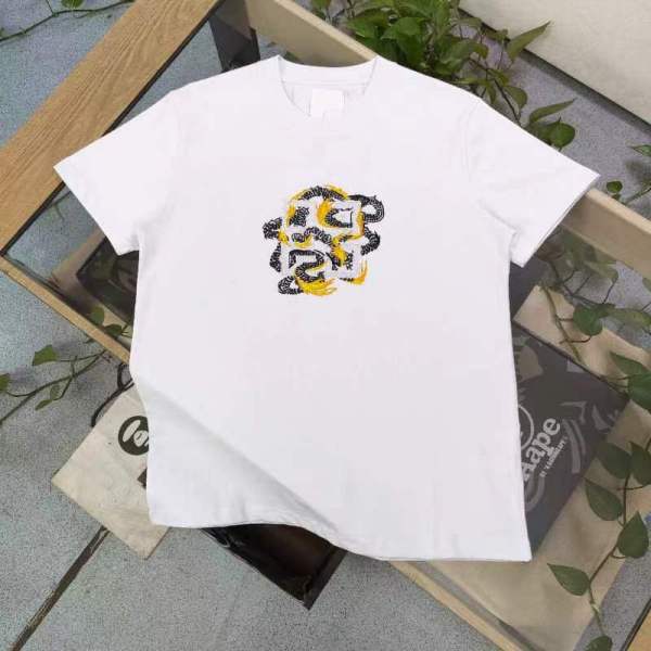 ★超人気 フェンディ コピー 刺繍竜騰模様ロゴ刺繍カジュアルカップルゆったり半袖Tシャツ2色