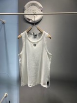 【話題商品！】フェンディ コピーおすすめ 2024フェンディ夏の新作メタルFFロゴベスト