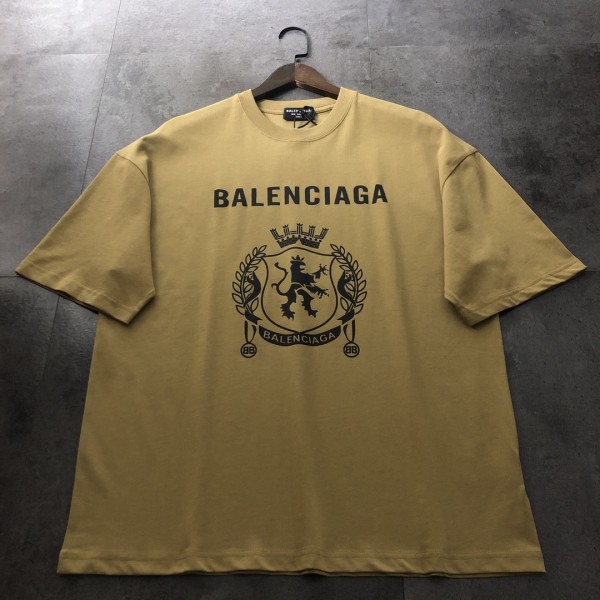 大人気 バレンシアガ コピーおすすめ 2024新作ハンドパスポートシリーズプリント半袖Tシャツ