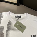 入手困難 バレンシアガ n級品 の梵字破砕感アルファベットプリント重工破洞半袖Tシャツ