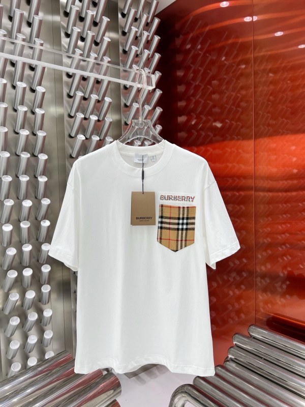 大人気 バーバリー コピーおすすめ 2024 ss最新レザーロゴ発泡丸首半袖Tシャツ