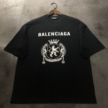 ★超人気 バレンシアガ 激安偽物 2024新作ハンドパスポートシリーズプリント半袖Tシャツ