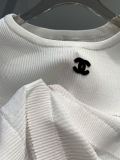 大人気 シャネル スーパーコピー 刺繍ダブルCストライプニット半袖2色