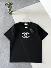 使い勝手良し シャネル n級品 英語LOGOプラス帖毛糸小香マークを用いて丸首半袖Tシャツ