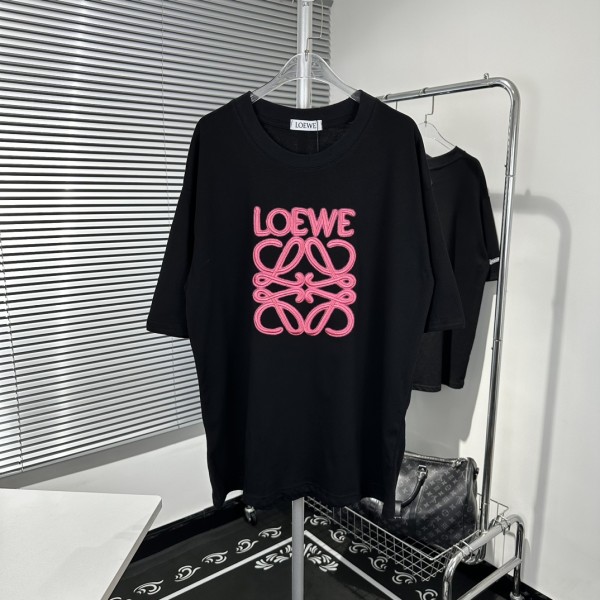 一目惚れ♪ ロエベ コピー カスタムクラシックネオン大ロゴ立体刺繍半袖Tシャツ