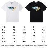 新作 プラダ 激安通販 の胸元ロゴをプリントした肌感カバーラウンドネックTシャツ2色