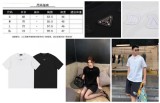 【話題商品！】プラダ n級品 2024 SS春夏新作メタリック3点角ラベル刺繍ロゴラウンドネック半袖Tシャツ