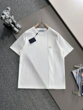 超話題! プラダ スーパーコピー 24 ss春夏新作ミニスチールロゴＴシャツ