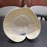 入手困難  プラダ n級品 2024春先の新作漁師帽