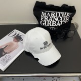 稀少 バレンシアガ n級品 の新作刺繍ロゴ入り野球帽