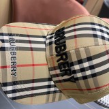 【限定】 バーバリー 偽物通販 2024クラシックテニス官の新定番野球帽