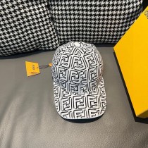 日本未入荷 フェンディ 激安偽物 のクラシックなオリジナル野球帽