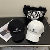 【限定】バレンシアガ 激安偽物 の新作刺繍ロゴ入り野球帽