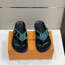 入手困難 ルイヴィトン 偽物通販 の新型メンズ サンダル